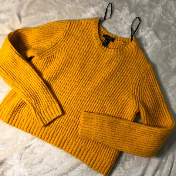 Forever 21 yellow cropped sweater - Picture 2 of 3